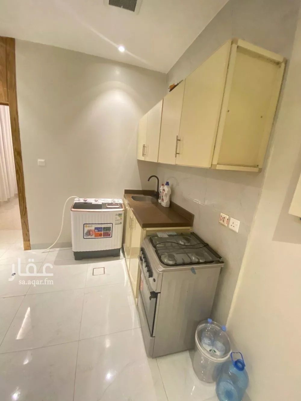 شقة 1 غرف في ام الحمام الغربي 7