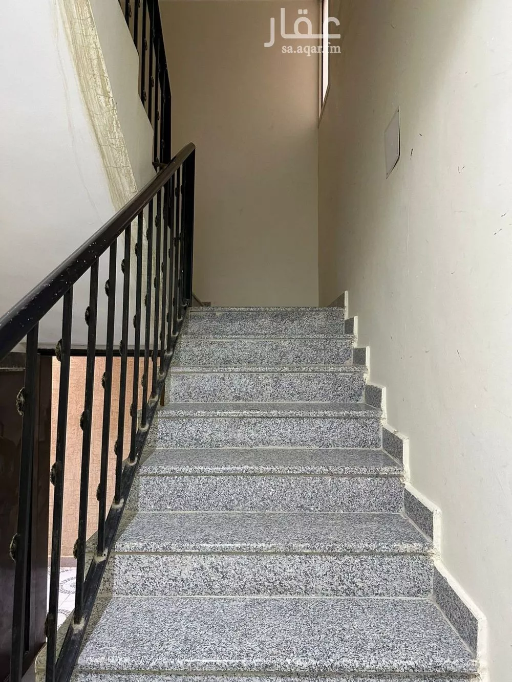 فيلا 8 غرف في العارض 3