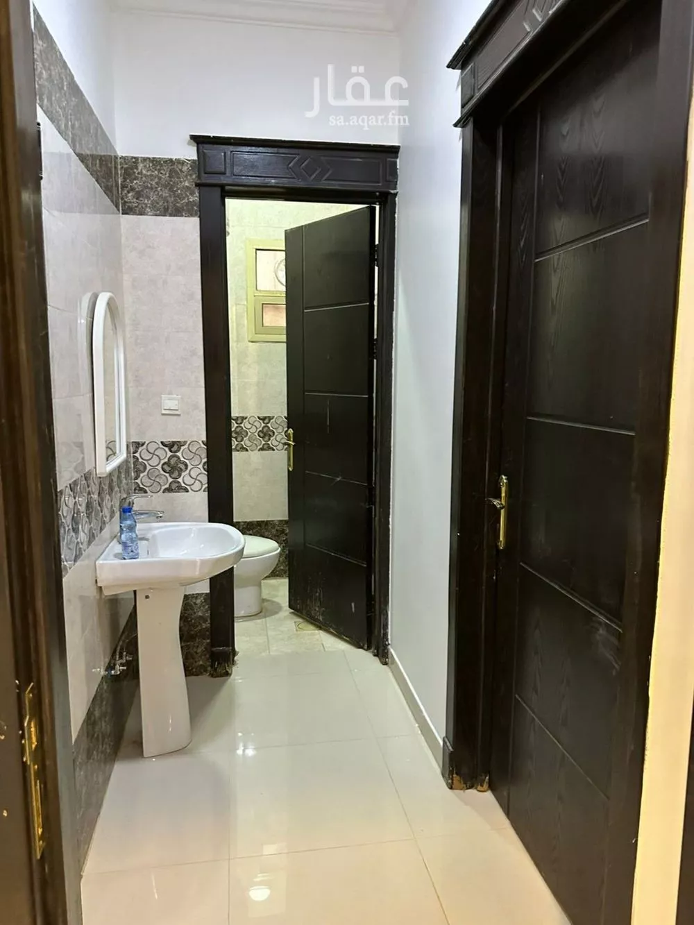 فيلا 8 غرف في العارض 4