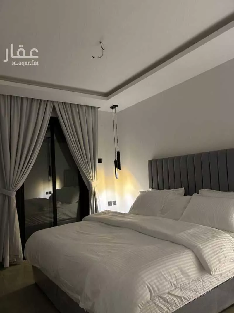 شقة 4 غرف في الملقا 4