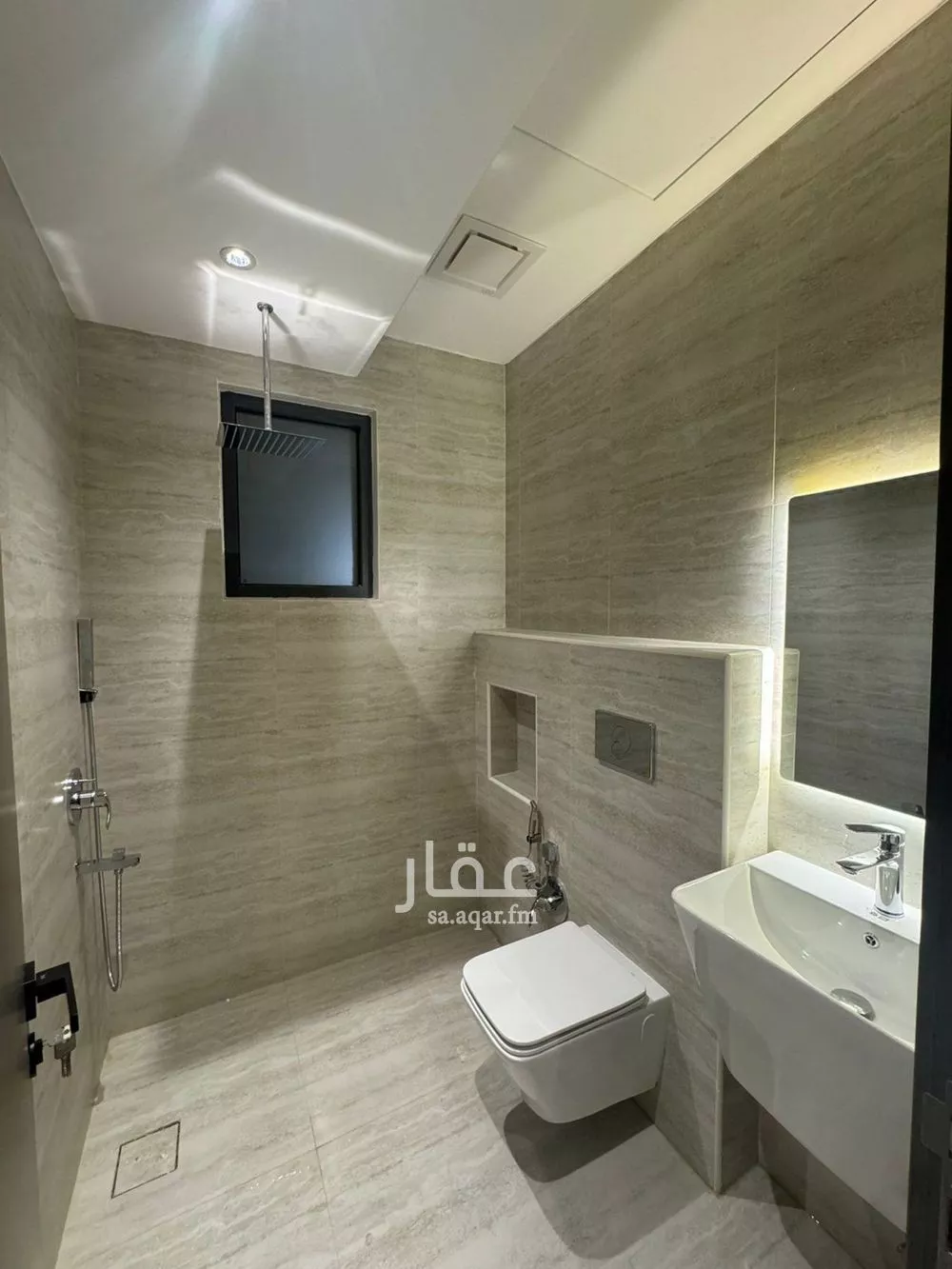 4 bedroom apartment in Al Maizilah 3