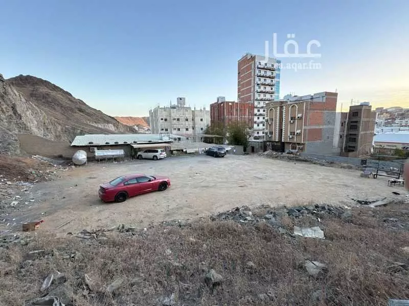 أرض 1242 م² في الخنساء 2