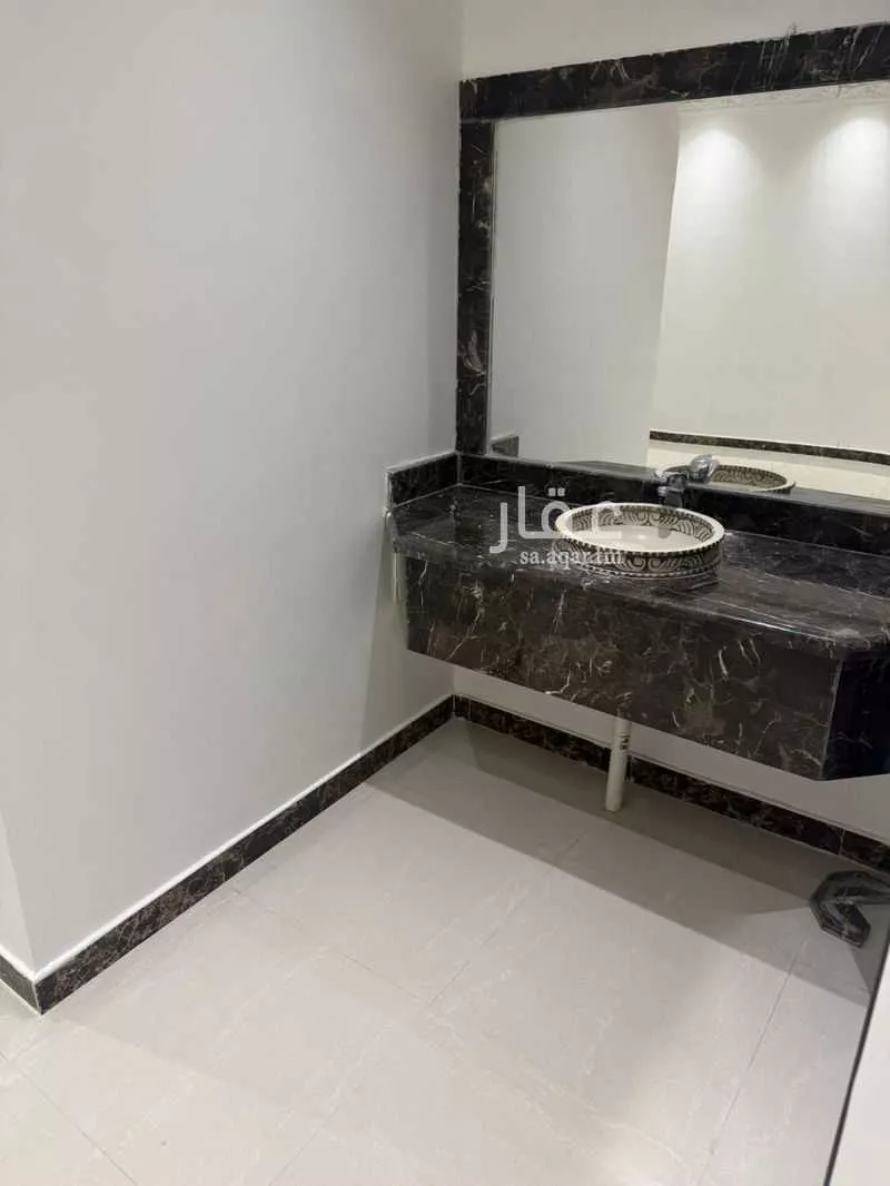 4 bedroom apartment in Dhahrat Laban 7