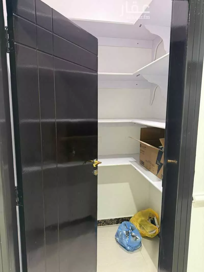 4 bedroom apartment in Dhahrat Laban 8