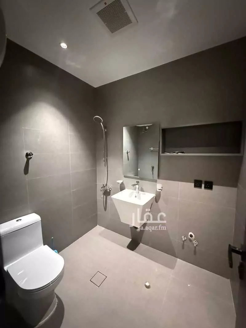 شقة 3 غرف في عرقة 11