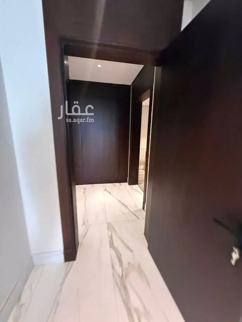 شقة 3 غرف في عرقة 10