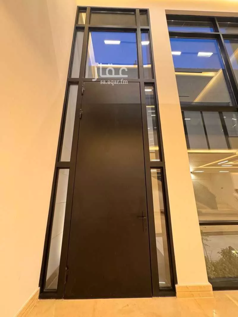 فيلا 7 غرف في الملقا 23