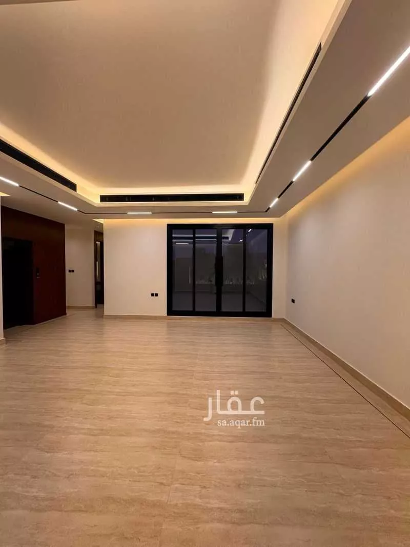 فيلا 7 غرف في الملقا 27