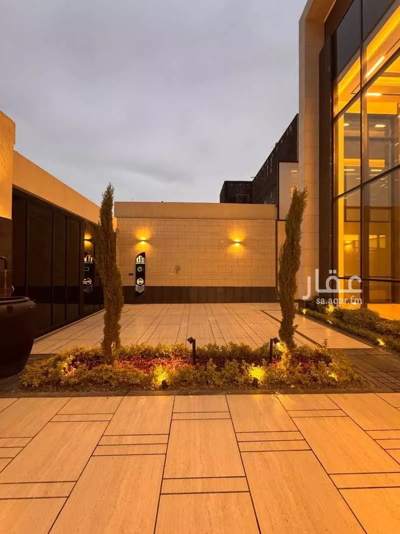 فيلا 7 غرف في الملقا 8