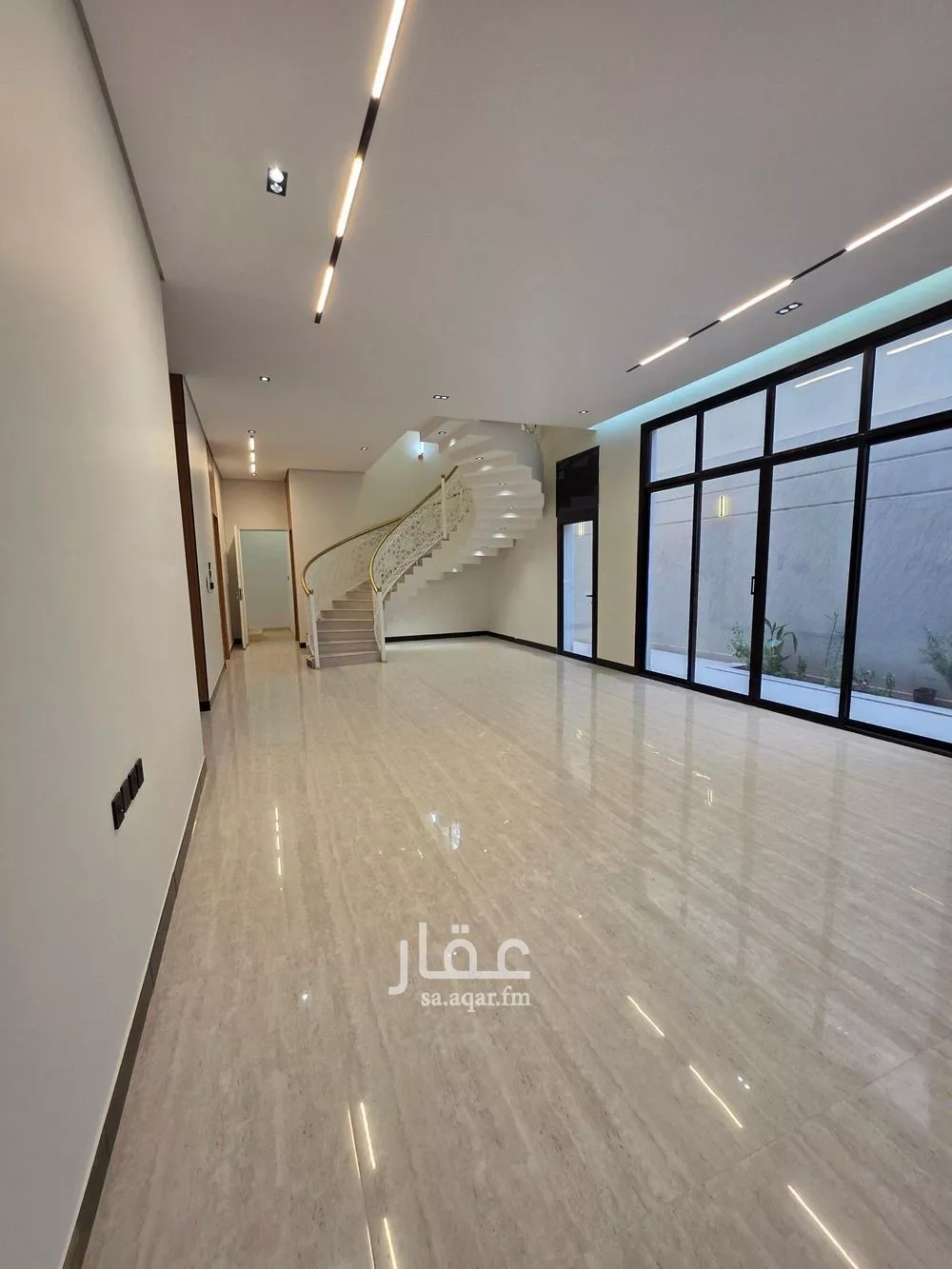 فيلا 6 غرف في الرمال 20