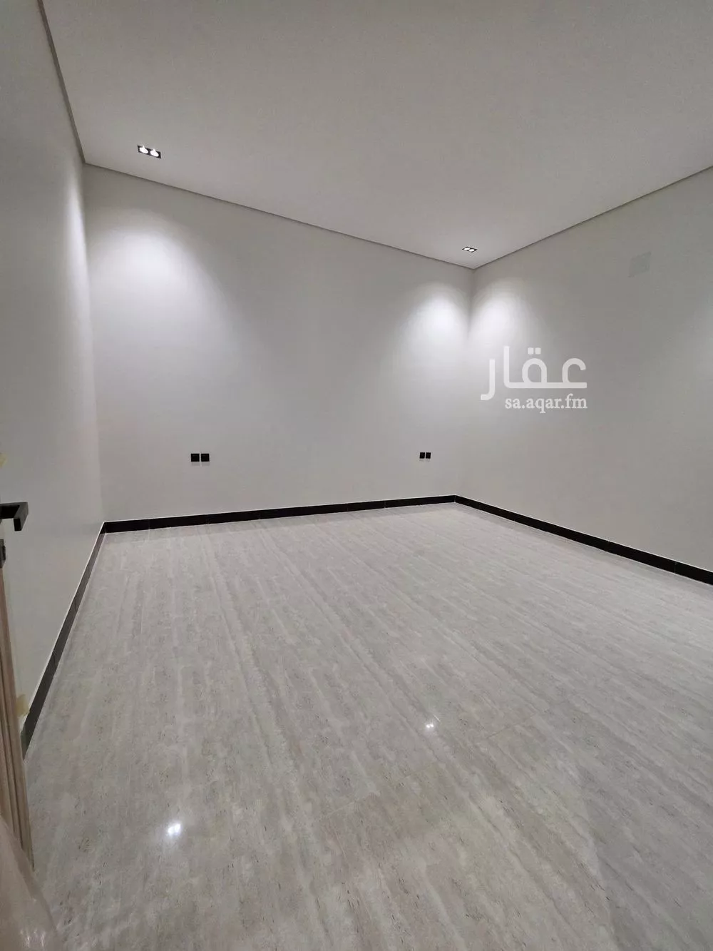 فيلا 6 غرف في الرمال 21