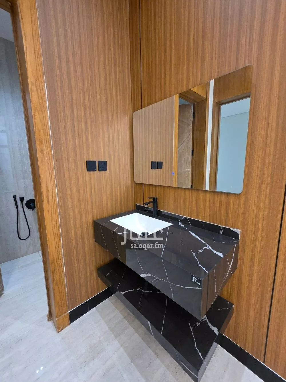 فيلا 6 غرف في الرمال 23