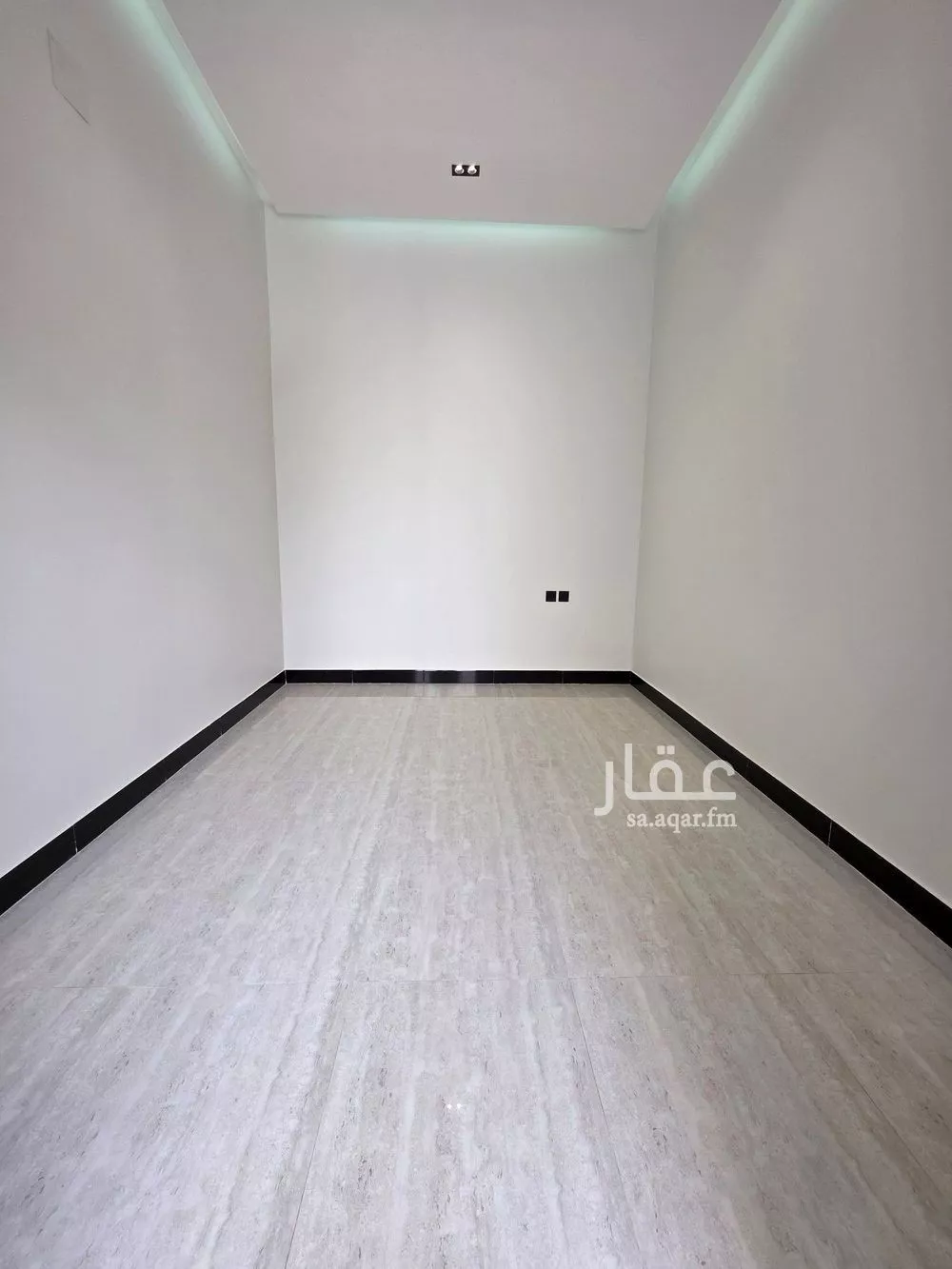 فيلا 6 غرف في الرمال 10