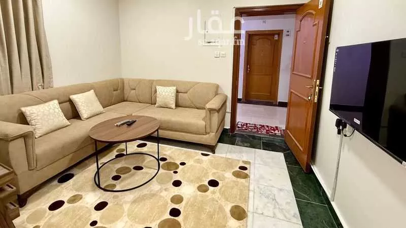 شقة 2 غرف في العزيزية 8