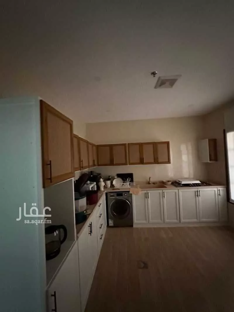 شقة 3 غرف في الحمرا 8