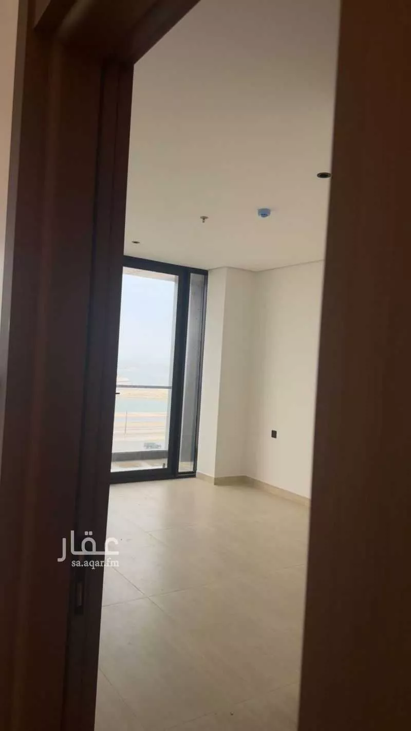 شقة 3 غرف في الخور 8