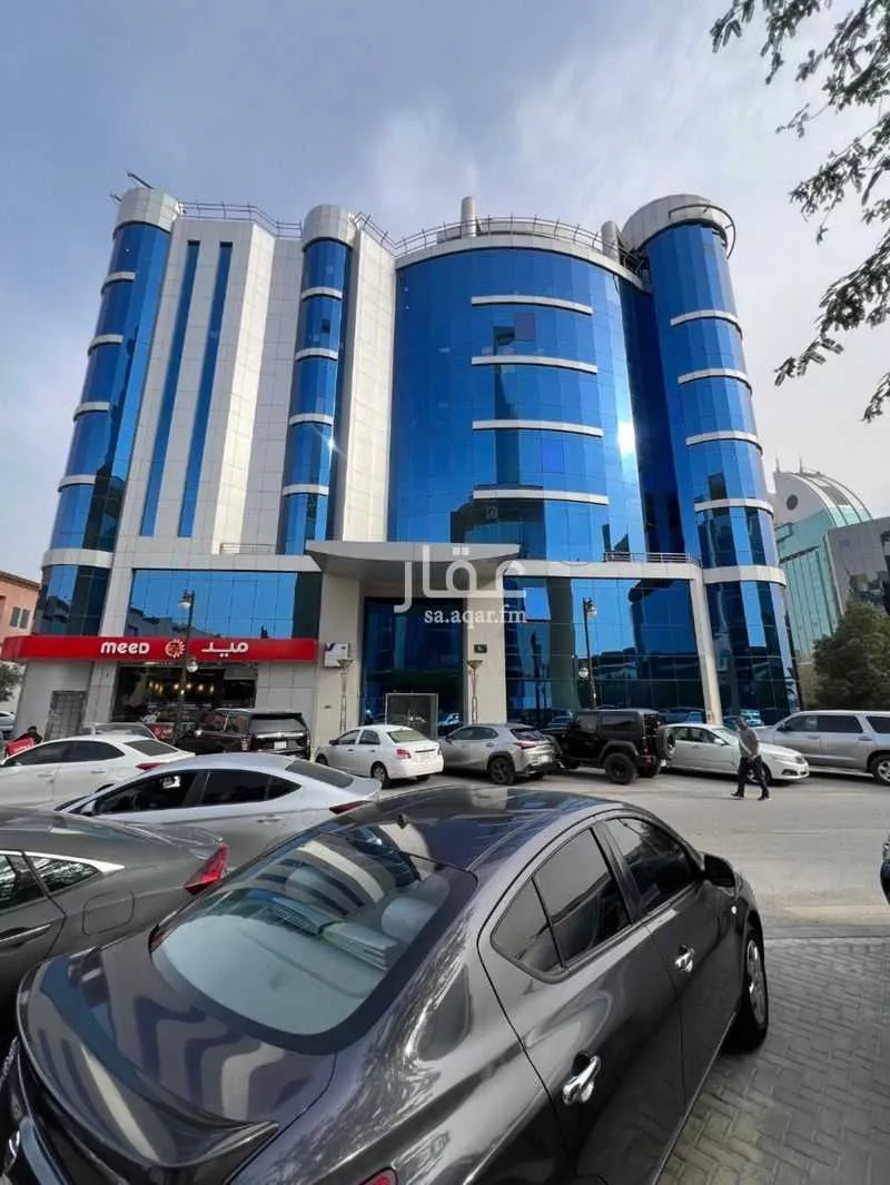 مكتب 400 م² في العليا 2