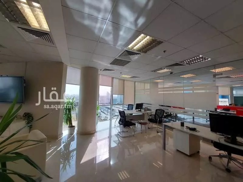 مكتب 400 م² في العليا 3