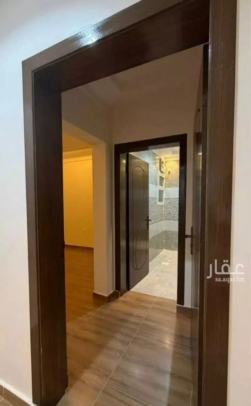 شقة 6 غرف في البحيرات 18