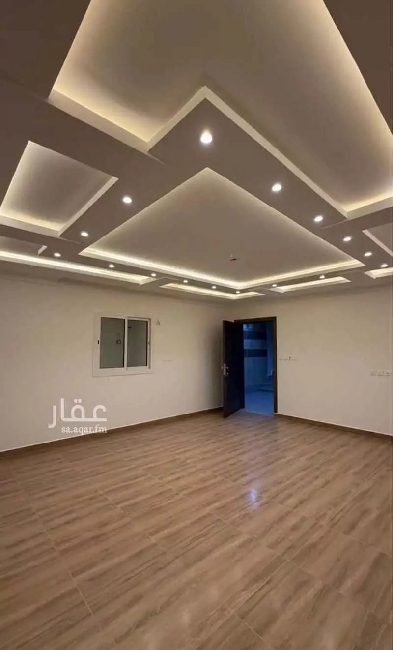 شقة 6 غرف في البحيرات 8