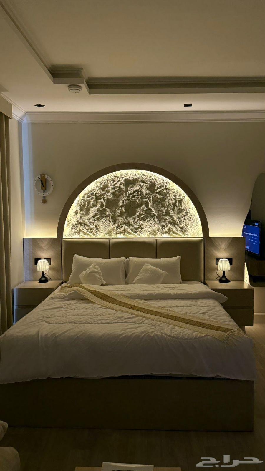 شقة 1 غرف في العقيق 5