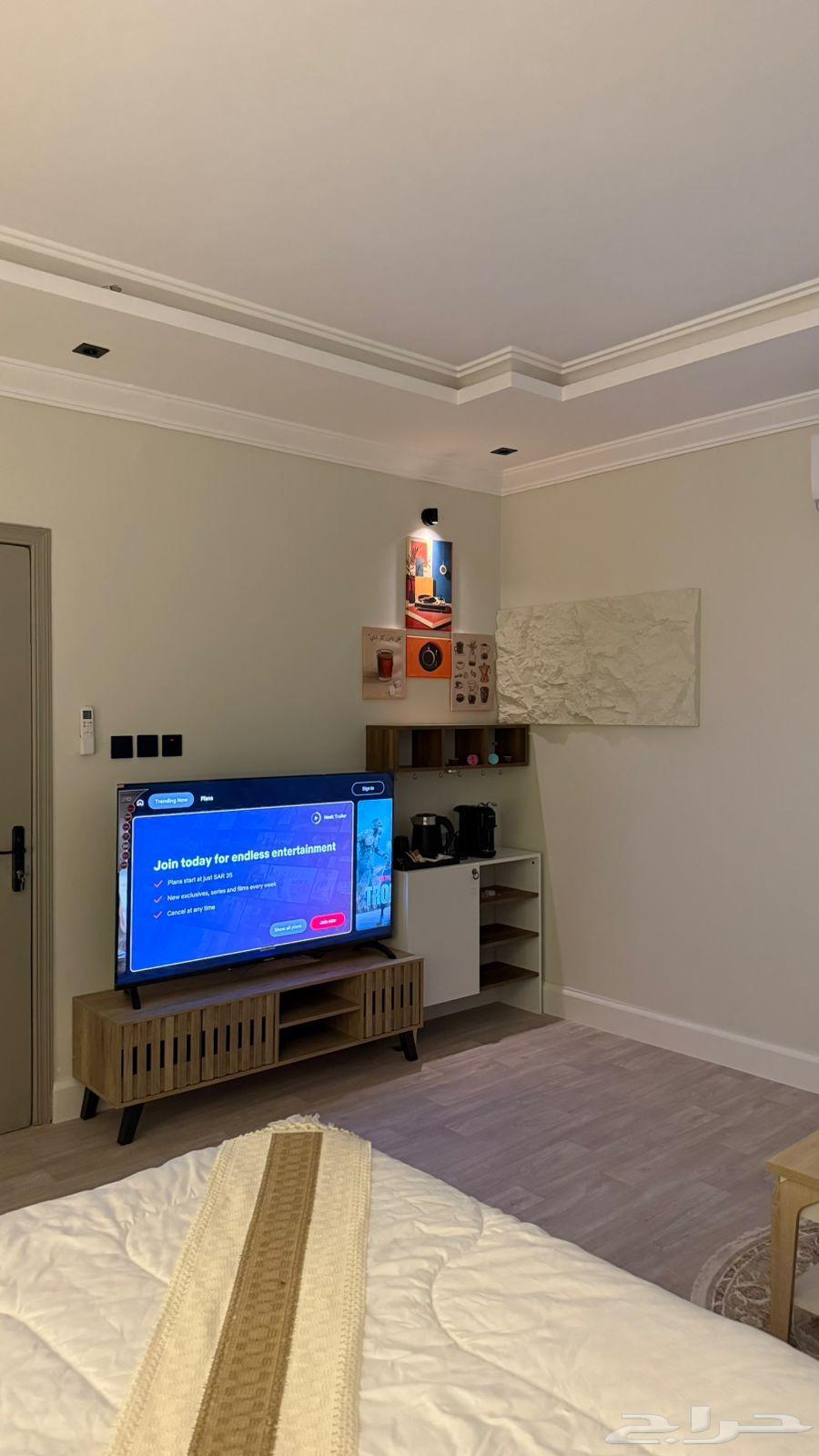 شقة 1 غرف في العقيق 8