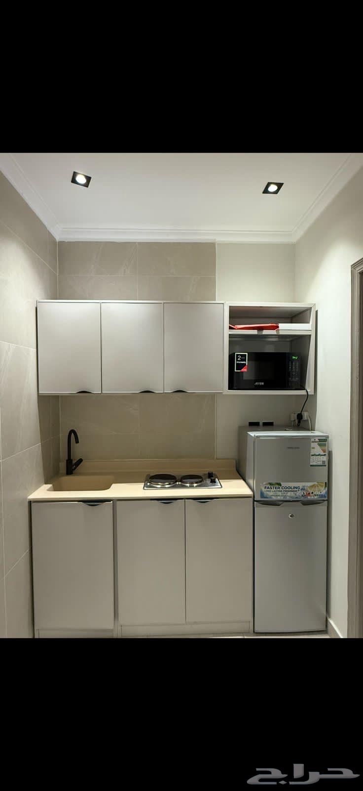 شقة 1 غرف في العقيق 10