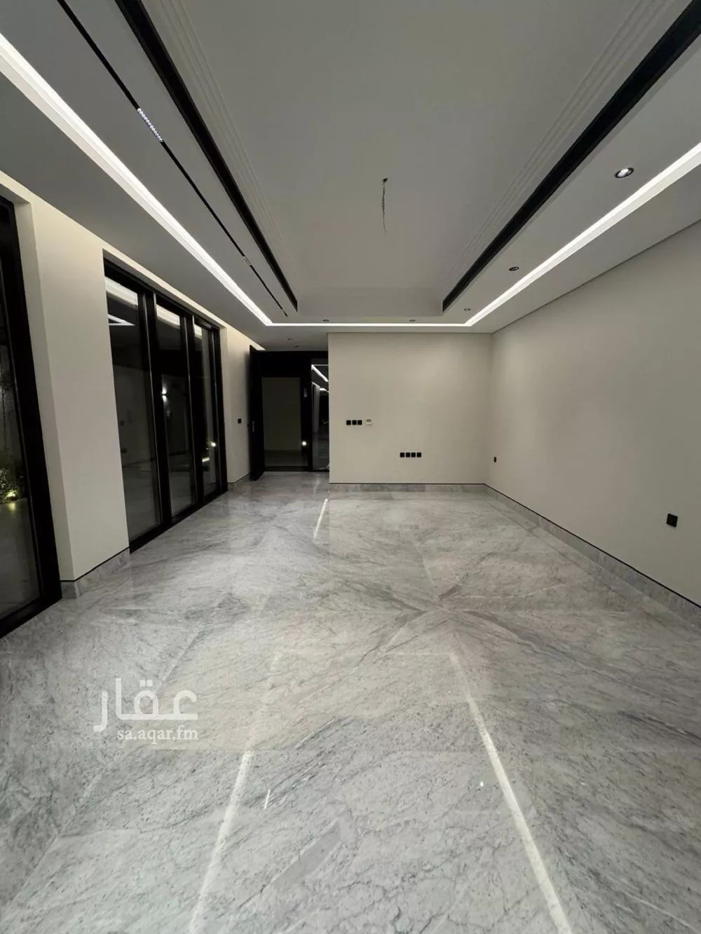 فيلا 5 غرف في الملقا 3