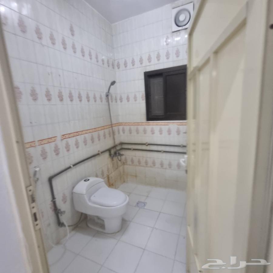 5 bedroom apartment in Uhud 3