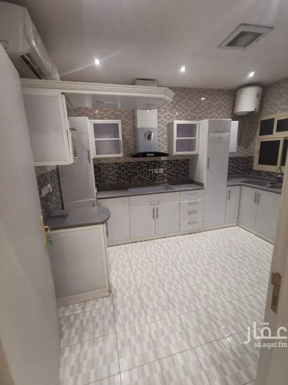 3 bedroom apartment in Al Maseef 7