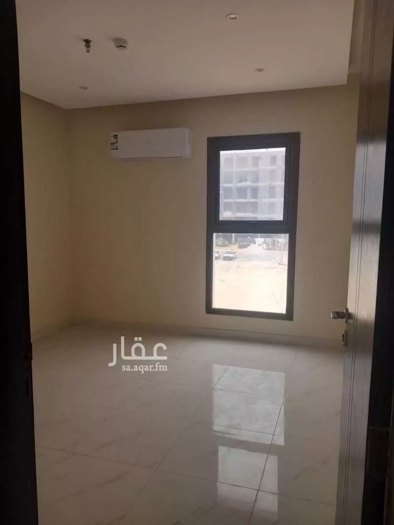 شقة 3 غرف في السيف 10