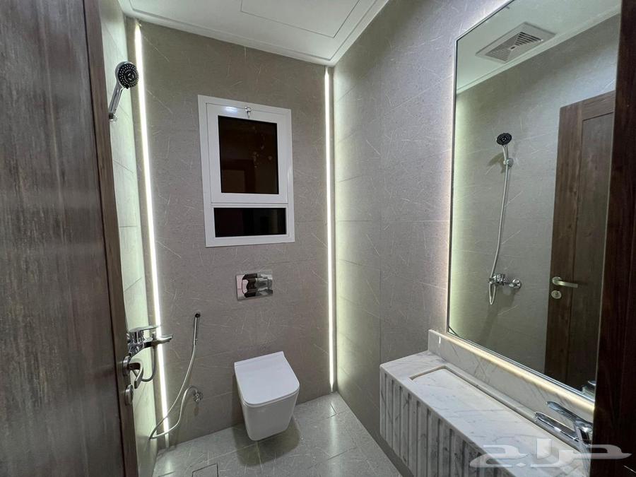 شقة 4 غرف في الملك فهد 6