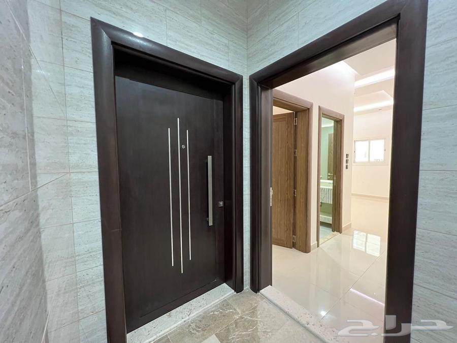 شقة 4 غرف في الملك فهد 7