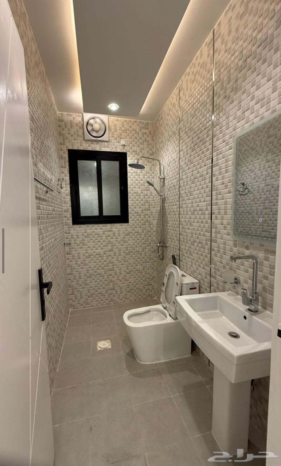 4 bedroom apartment in Wali Al Ahd 9