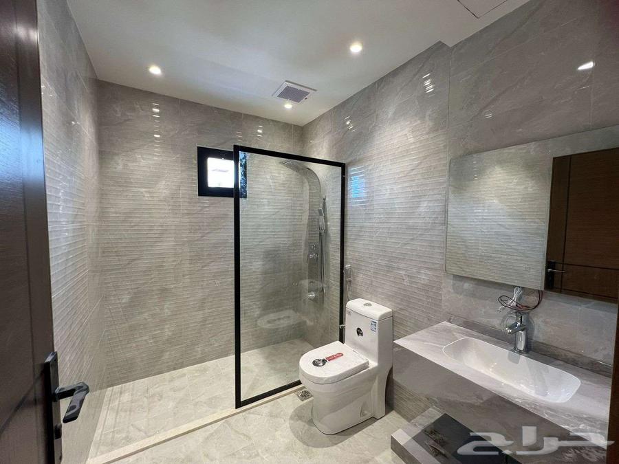 شقة 5 غرف في ولي العهد 3