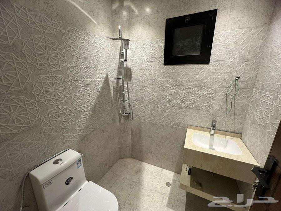 شقة 5 غرف في ولي العهد 4