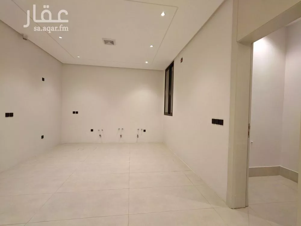 شقة 4 غرف في الرمال 6