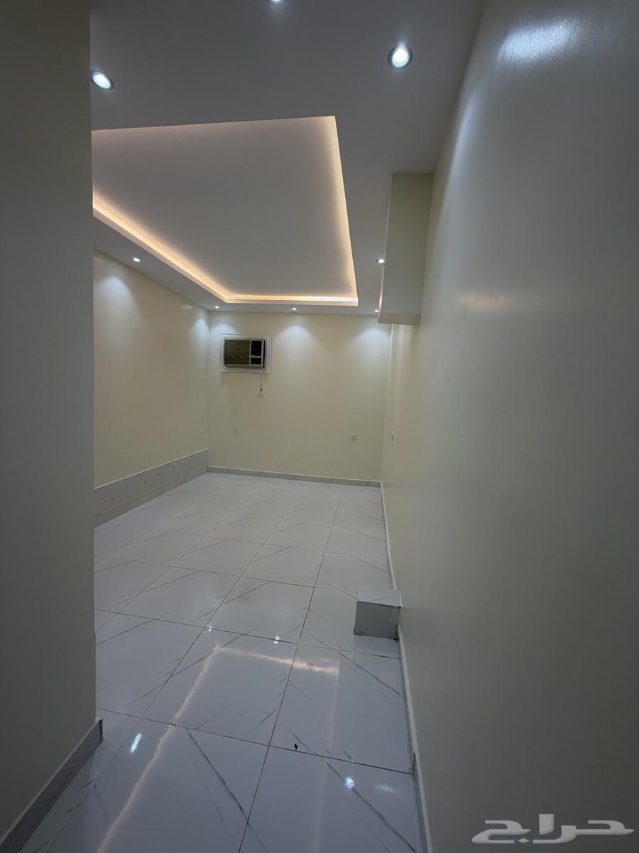 4 bedroom apartment in Al Sinaiyah 5