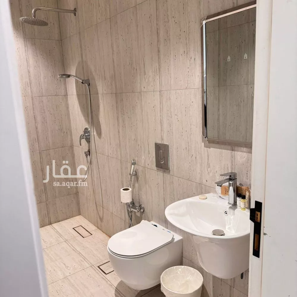 3 bedroom apartment in Al Malqa 18