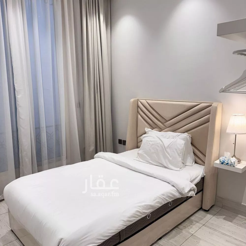 3 bedroom apartment in Al Malqa 4