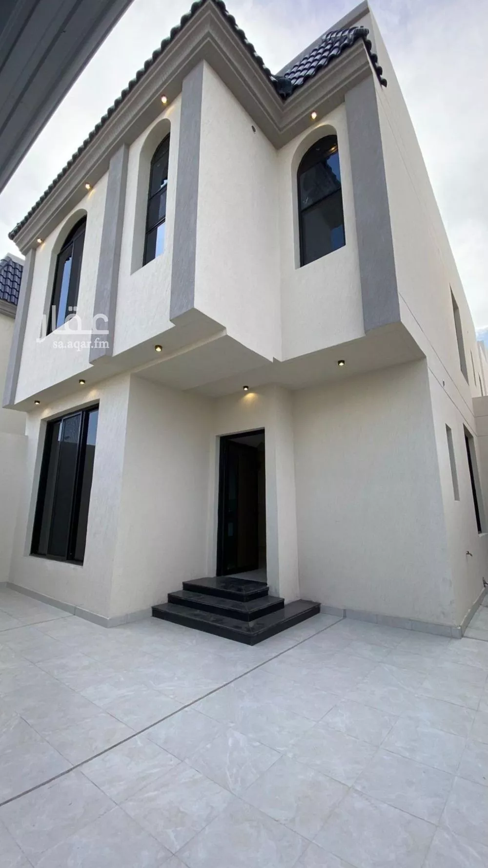 7 bedroom villa in Al Amwaj 5