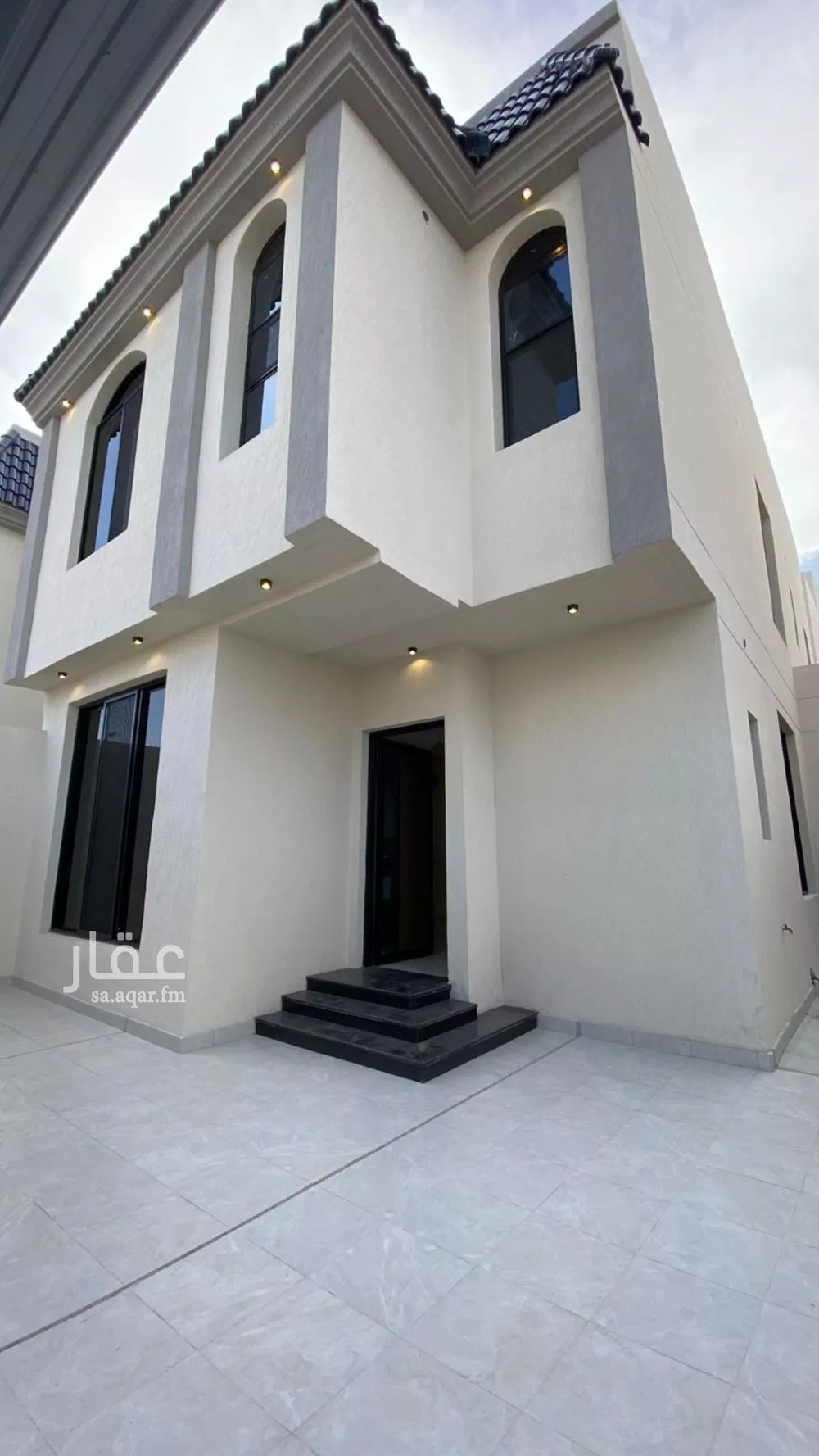 7 bedroom villa in Al Amwaj 8