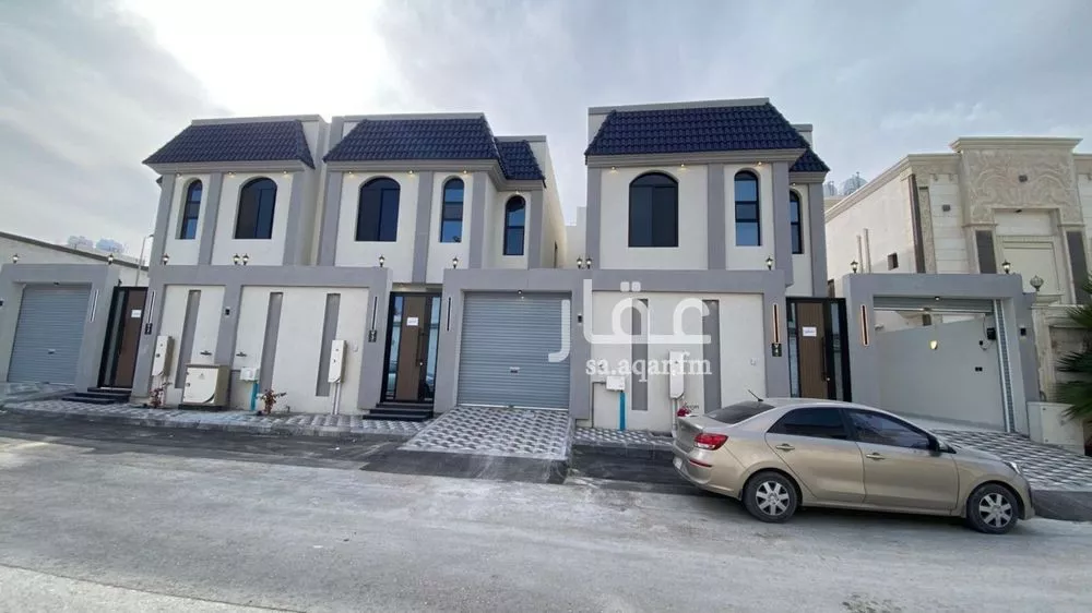 7 bedroom villa in Al Amwaj 10