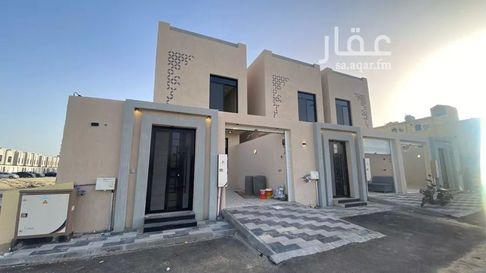 فيلا 7 غرف في الأمواج 3