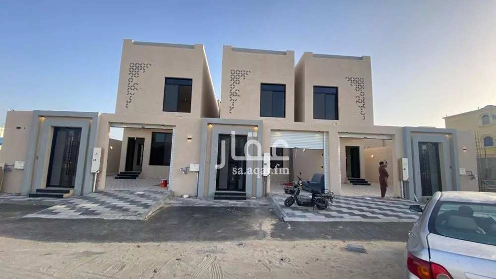 فيلا 7 غرف في الأمواج 4