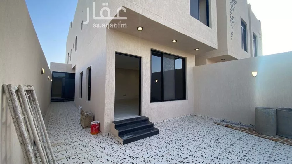 فيلا 7 غرف في الأمواج 5