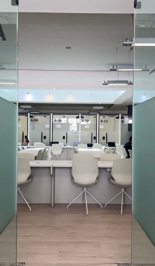 مكتب 10829 م² في الروضة 10