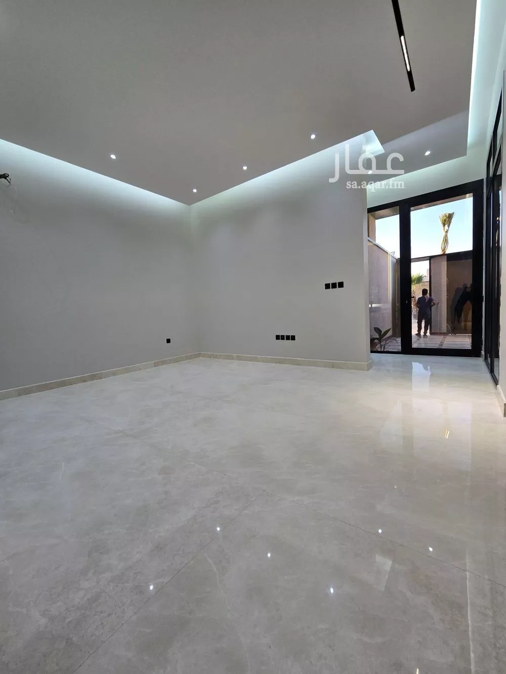 3 bedroom floor in Al Rimal 4