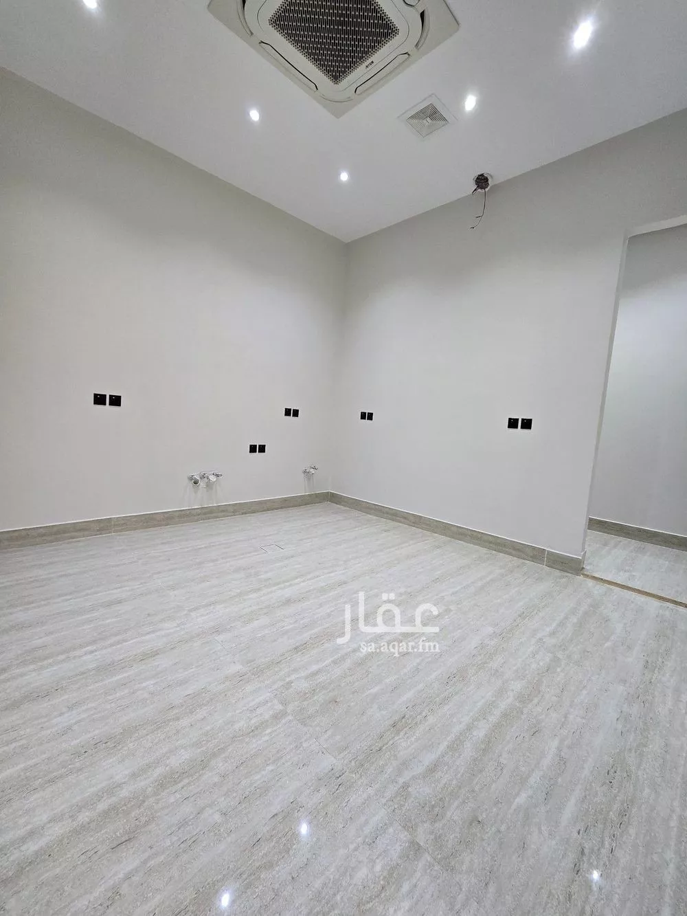 3 bedroom floor in Al Rimal 10