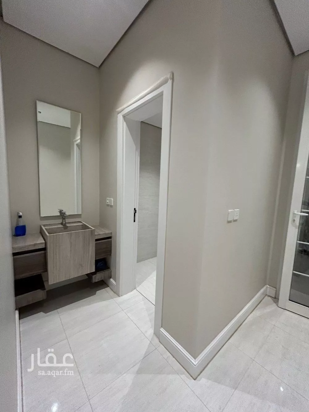 4 bedroom floor in Al Khaleej 8